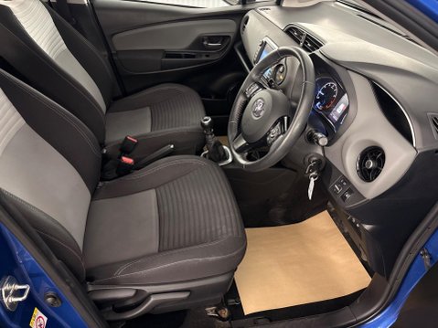 Toyota Yaris 1.5 VVT-i Icon Tech Euro 6 5dr 5