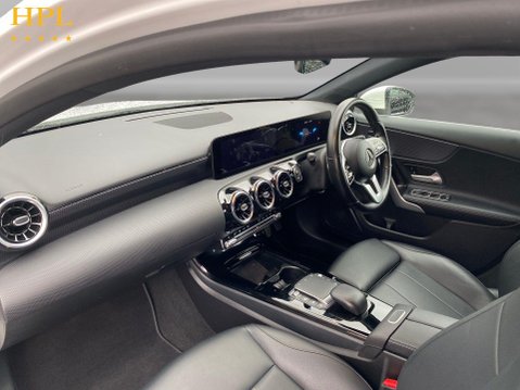 Mercedes-Benz A Class 2.0 A180d Sport Edition (Executive) Hatchback 5dr Diesel 8G-DCT Euro 6 (s/s 15