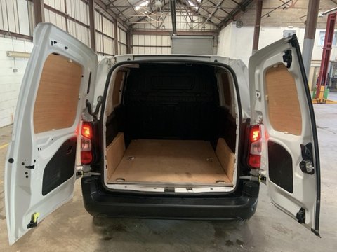 Peugeot Partner BLUEHDI PROFESSIONAL PREMIUM PLUS L1 7