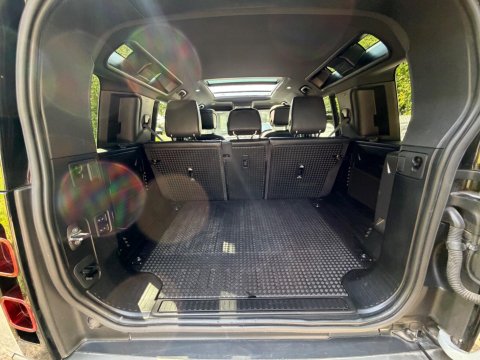 Land Rover Defender X-DYNAMIC S MHEV 52
