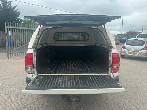 Toyota Hilux ACTIVE 4WD D-4D DCB 7