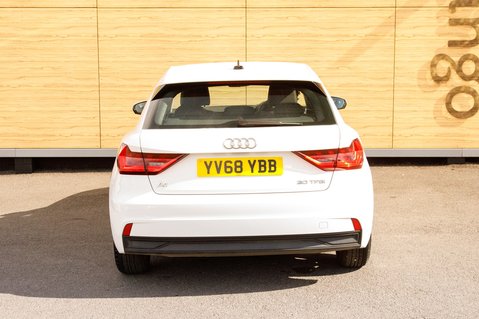 Audi A1 SPORTBACK TFSI SE 6