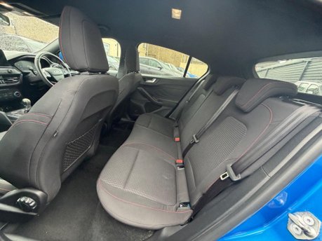 Ford Focus ST-LINE 11