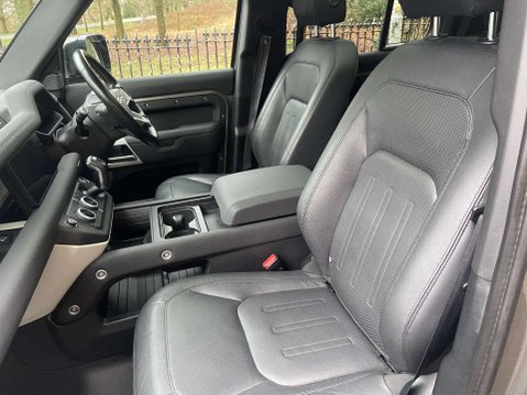 Land Rover Defender 3.0 Defender XS Edition D MHEV Auto 4WD 5dr 10