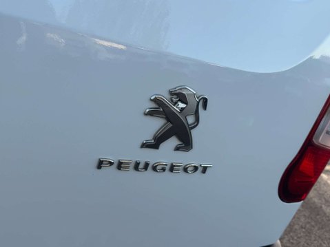 Peugeot Partner 1.5 BlueHDi 950 Professional Premium + Long Panel Van 6dr Diesel Manual LWB 23