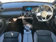 Mercedes-Benz A Class A 200 AMG LINE EXECUTIVE 3