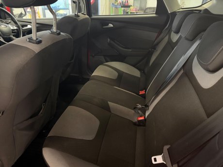 Ford Focus 1.0T EcoBoost Zetec S Euro 5 (s/s) 5dr 13