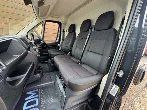 Peugeot Boxer 2.2 Boxer 435 Professional Premium Plus L4H2 BlueHDi 23