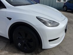 Tesla Model Y SUV 5dr Electric Auto RWD (346 ps) 13