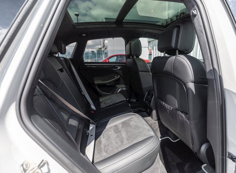 Porsche Macan GTS 16