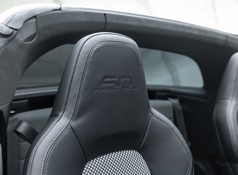Porsche 911 Targa (992) 50 Years Porsche Design Edition 18