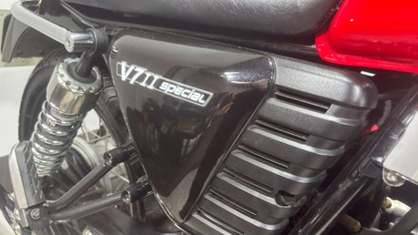 Moto Guzzi V7 ABS SPECIAL 2015 ONLY 7K MOT EXCELLENT CONDITION RETRO 744CC 40