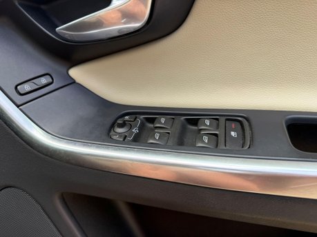 Volvo XC60 2.0 D4 SE Lux Nav Auto Euro 6 (s/s) 5dr 17