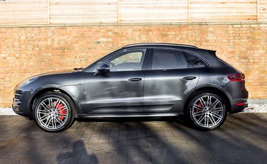 Porsche Macan Turbo 2