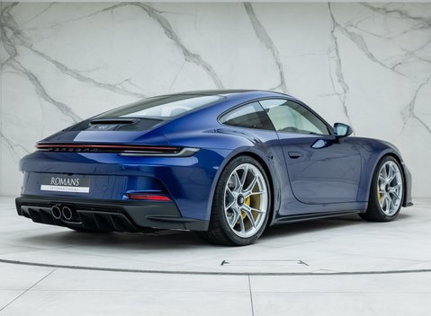 Porsche 911 GT3 Touring (992) 3