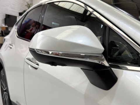 Lexus NX 450H PLUS TAKUMI Pan Roof + Mark Levinson Sound 21