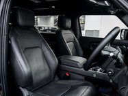 Land Rover Defender 3.0 D350 MHEV X-Dynamic HSE SUV 3dr Diesel Auto 4WD Euro 6 (s/s) (350 ps) 3