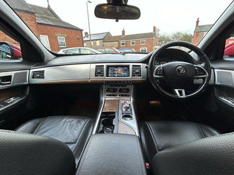 Jaguar XF D LUXURY 12