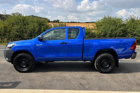 Toyota Hilux Active 4WD D-4D ECB Pickup 7