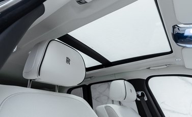 Rolls-Royce Cullinan Series II BLACK BADGE 13