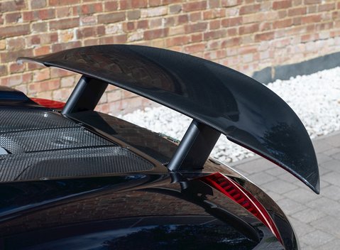 Porsche 918 Spyder Weissach 33