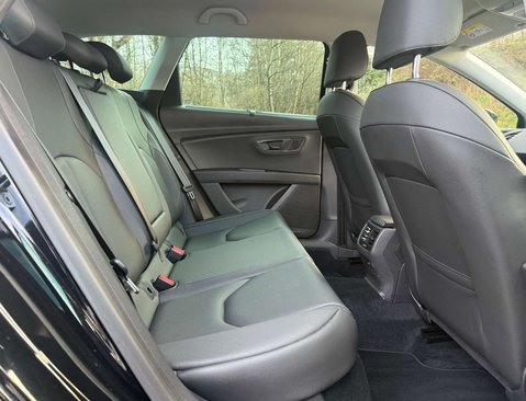 SEAT Leon 2.0 Leon Xcellence Luxury TSi Semi-Auto 5dr 37