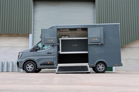 Renault Master 2026 Brand new 3.5 ton  AUTOMATIC Stallion build WITH REAR BED OPTION   8