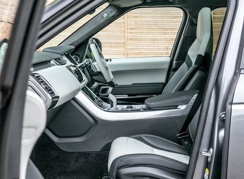 Land Rover Range Rover Sport 5.0 SVR 17
