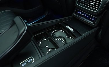 Mercedes-Benz GLS 600 Maybach 19