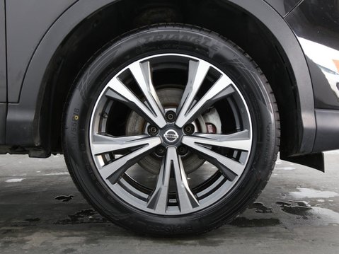 Nissan Qashqai 1.5 dCi N-Connecta Euro 6 (s/s) 5dr 27