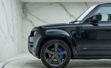 Land Rover Defender 90 V8 P525 31