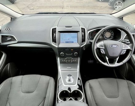 Ford S-Max 2.5 S-Max Titanium HEV CVT 5dr 2