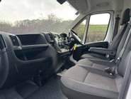 Peugeot Boxer 333 L1 H1 120 ps BlueHdi Professional - Sat Nav & Air Con 15