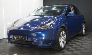 Tesla Model Y LONG RANGE AWD One Owner Deep Metallic Blue Adaptive LEDs Pano Roof VAT Q 8
