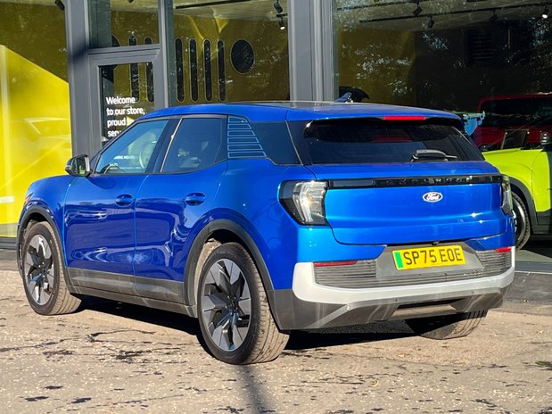 Ford Explorer PREMIUM 2