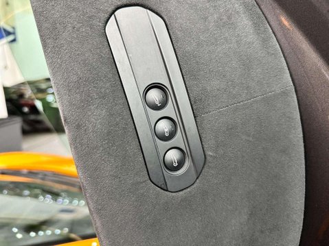 McLaren 570S 3.8 570s Coupe Semi-Auto 2dr 52