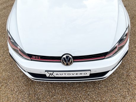 Volkswagen Golf GTI PERFORMANCE TSI DSG 30