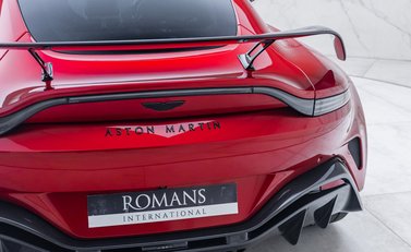 Aston Martin V12 Vantage 36