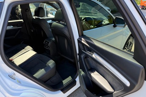 Audi Q5 TDI QUATTRO S LINE - PANORAMIC SUNROOF -TECH PACK -VIRTUAL COCKPIT 35
