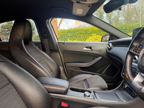 Mercedes-Benz A Class 1.6 A180 AMG Line (Executive) 7G-DCT Euro 6 (s/s) 5dr 19