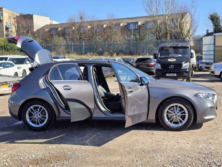 Mercedes-Benz A Class 1.5 A180d SE Hatchback 5dr Diesel 7G-DCT Euro 6 (s/s) (116 ps) 14