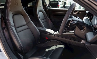 Porsche 911 (992) Carrera 4S 12