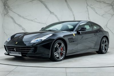 Ferrari GTC4 Lusso V12