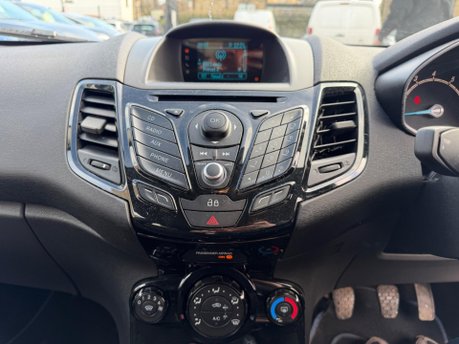 Ford Fiesta ZETEC 10