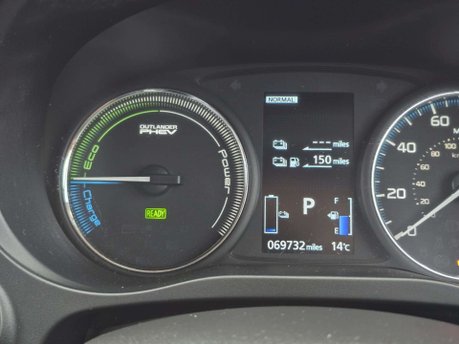 Mitsubishi Outlander 2.0h 12kWh GX4h SUV 5dr Petrol Plug-in Hybrid CVT 4WD Euro 6 (s/s) (200 ps) 28