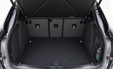 Porsche Macan S 28