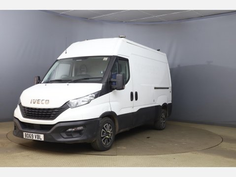 Iveco Daily 2.3D HPI 12V 35S 3520 MWB H1 Euro 6 (s/s) 5dr 2