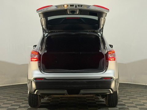 Nissan Qashqai N-CONNECTA DIG-T 8