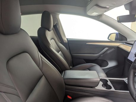 Tesla Model Y ModeL Y Long Range AWD 4WD 5dr 28