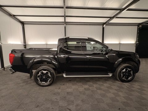 Nissan Navara 2.3 dCi Tekna Auto 4WD Euro 6 4dr 52